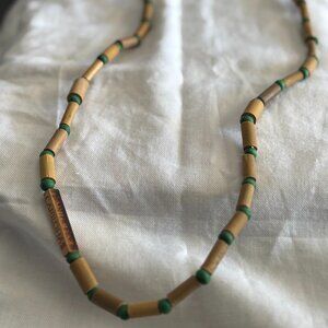 Cariloha Natural Bamboo Beaded Necklace – Eco-Friendly Tropical Island Souvenir